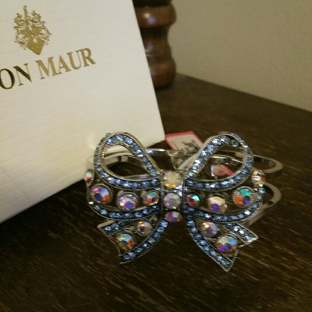 RAREBetsey Johnson Iconic Bonjour Butterfly Bangle - Picture 7 of 8
